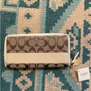 Coach accordion canvas wallet NWT